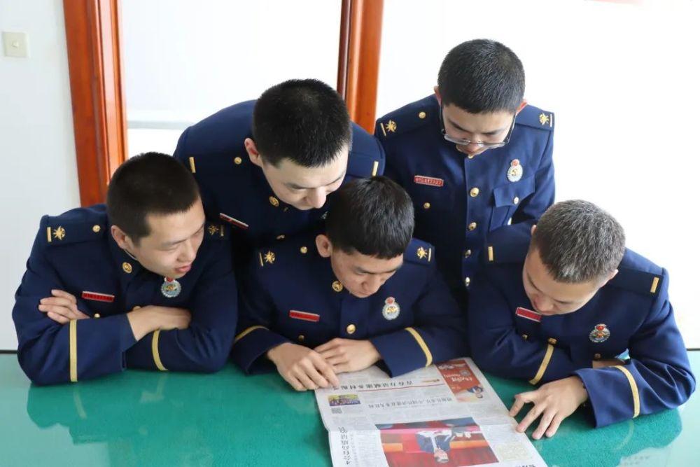 僵尸女友送月饼啦